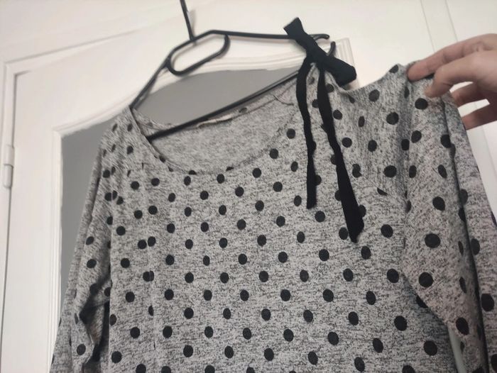 Haut fin épaule dénudé taille 46 - photo numéro 2