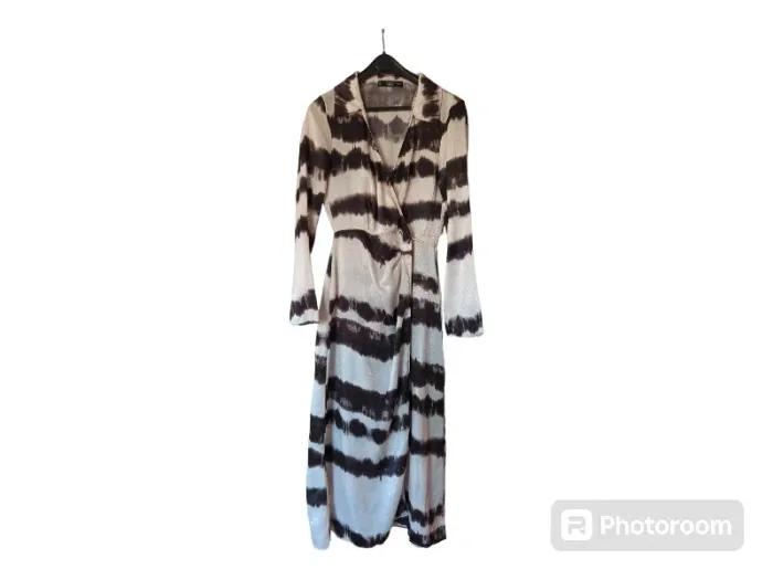 Robe longue cache coeur Mango taille S neuve effet soie