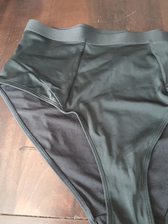 Bas de maillot/sport  H&M eur L porté 1fois - photo numéro 11