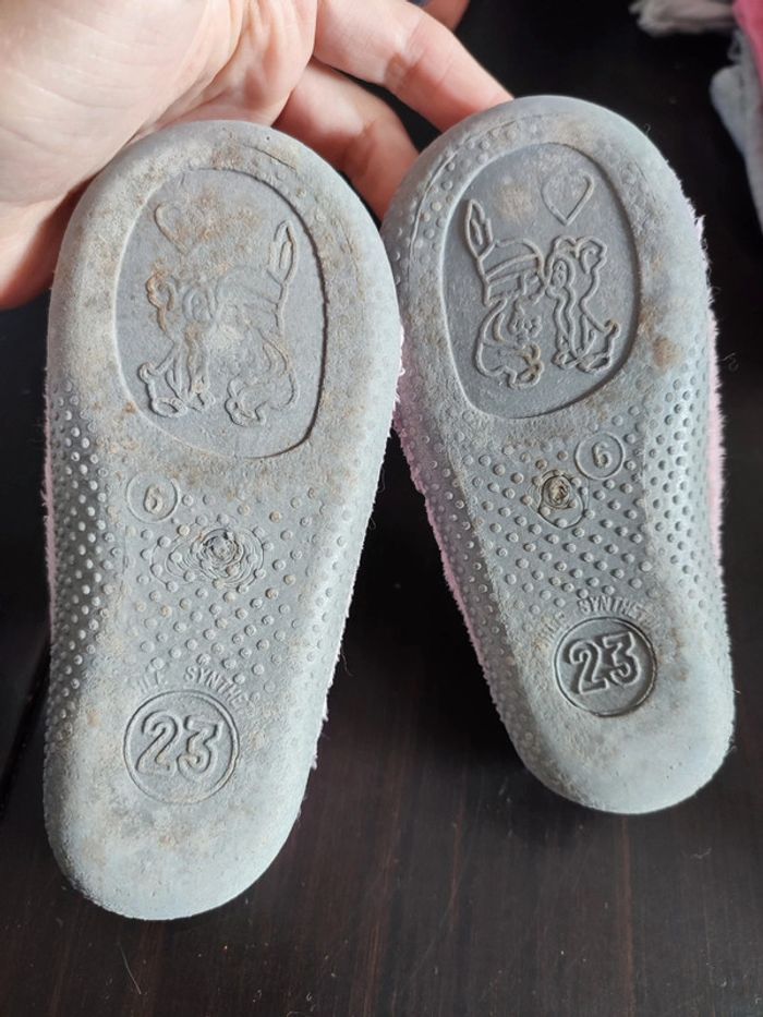 Paire de chaussons rose 23 fermeture éclair - photo numéro 5