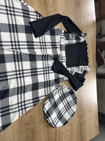 Robe noir blanc