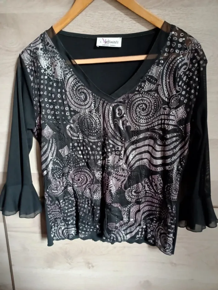 Blouse très chic neuve taille 38 Armand Thierry
