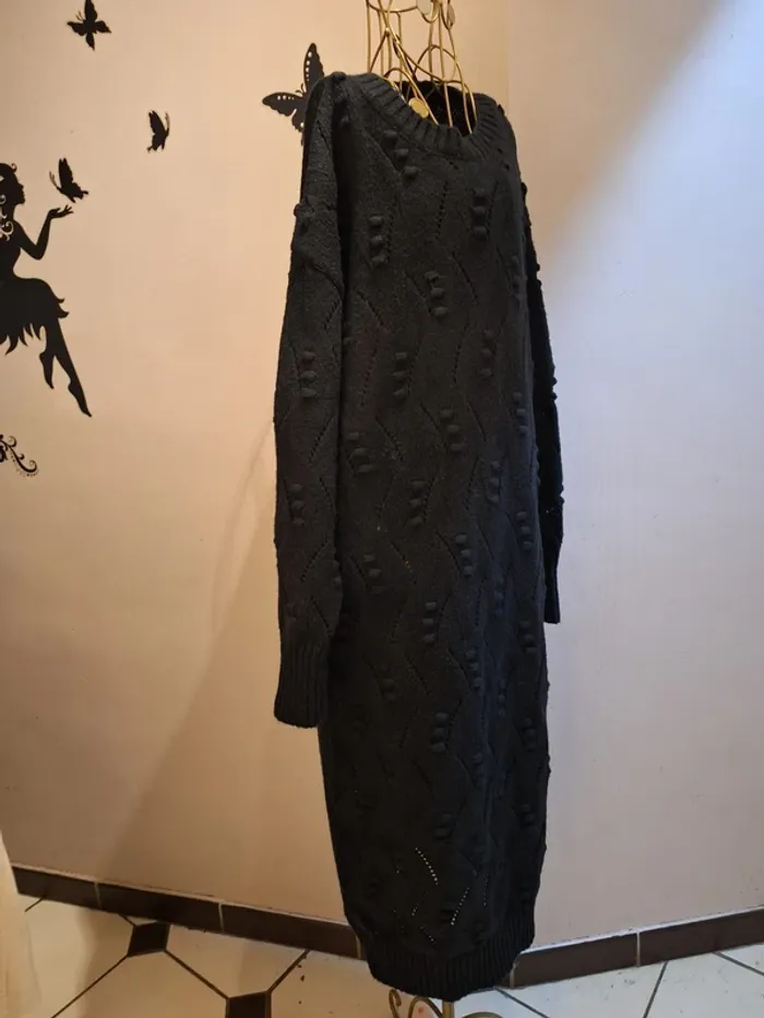 Longue robe pull noire - photo numéro 3