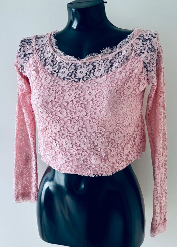 Haut court en dentelle rose – Sans marque