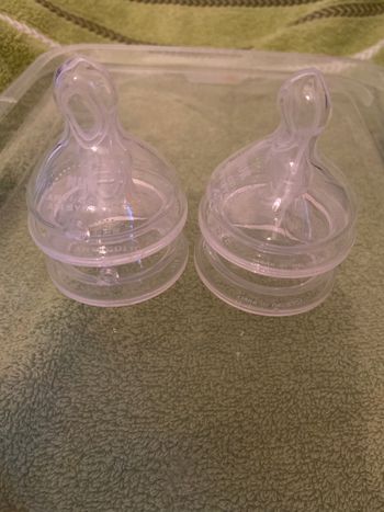 Tétines Nuk taille M 0-6 mois