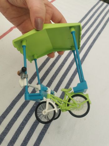 Rosalie Playmobil vélo