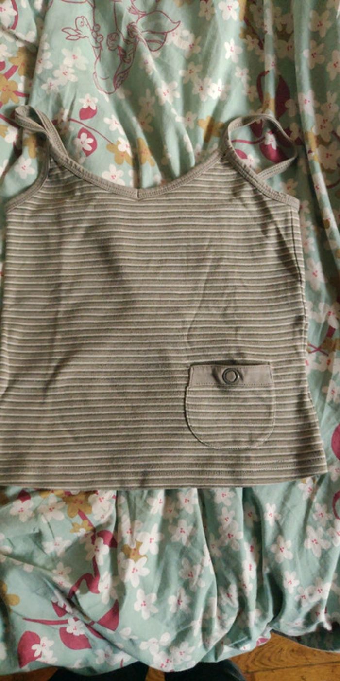 T-shirt kaki Okaïdi 8 ans