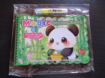 Livre animaux de dessin à l'eau magique + crayon (type aquadoodle) neuf