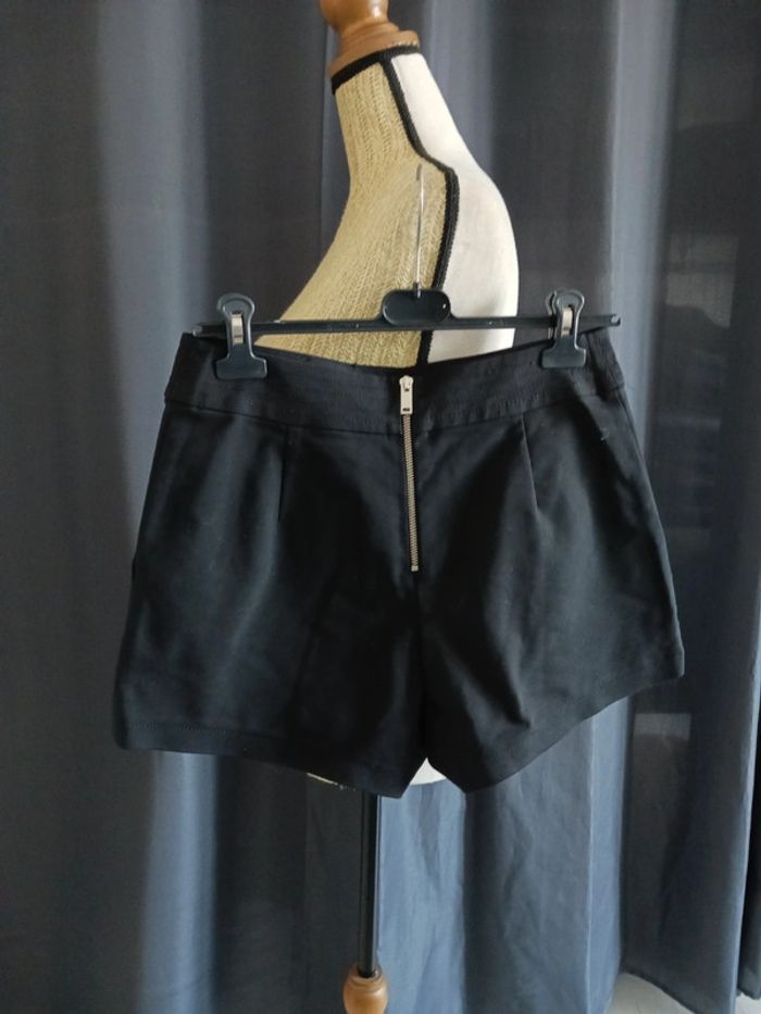 Short noir très extensible - photo numéro 2