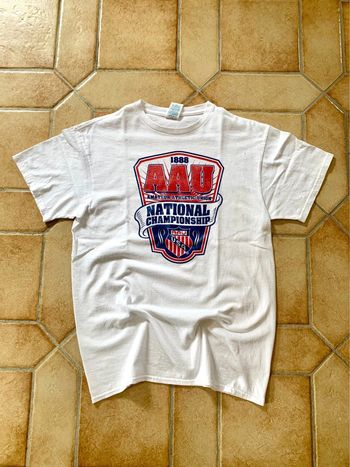 Tee shirt blanc imprimé / printed unisexe vintage 00’s AAU amateur athletic union usa