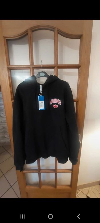 Sweat adidas neuf