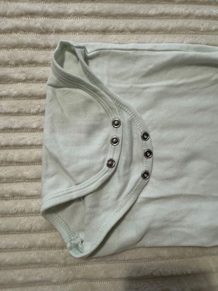 Lot de Bodies cerises - manches longues- blanc, rose - In Extenso - 6 mois - excellent état - photo numéro 8