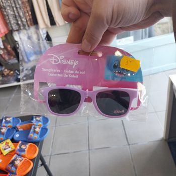 Lunette de soleil stitch