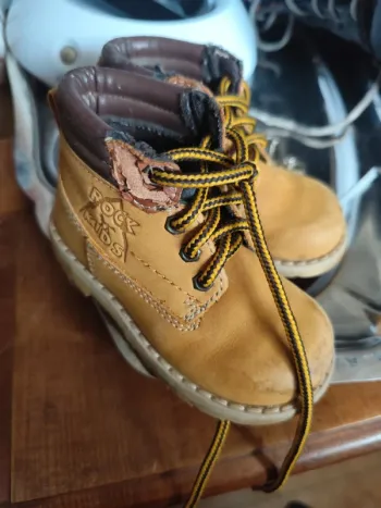 Chaussure montante