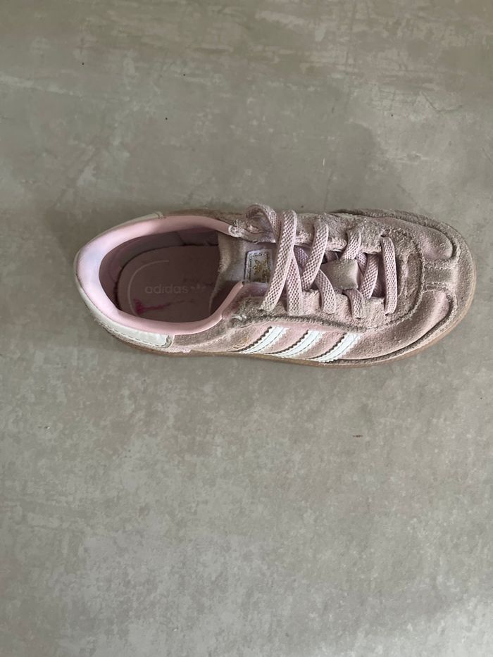 Basket adidas taille 27