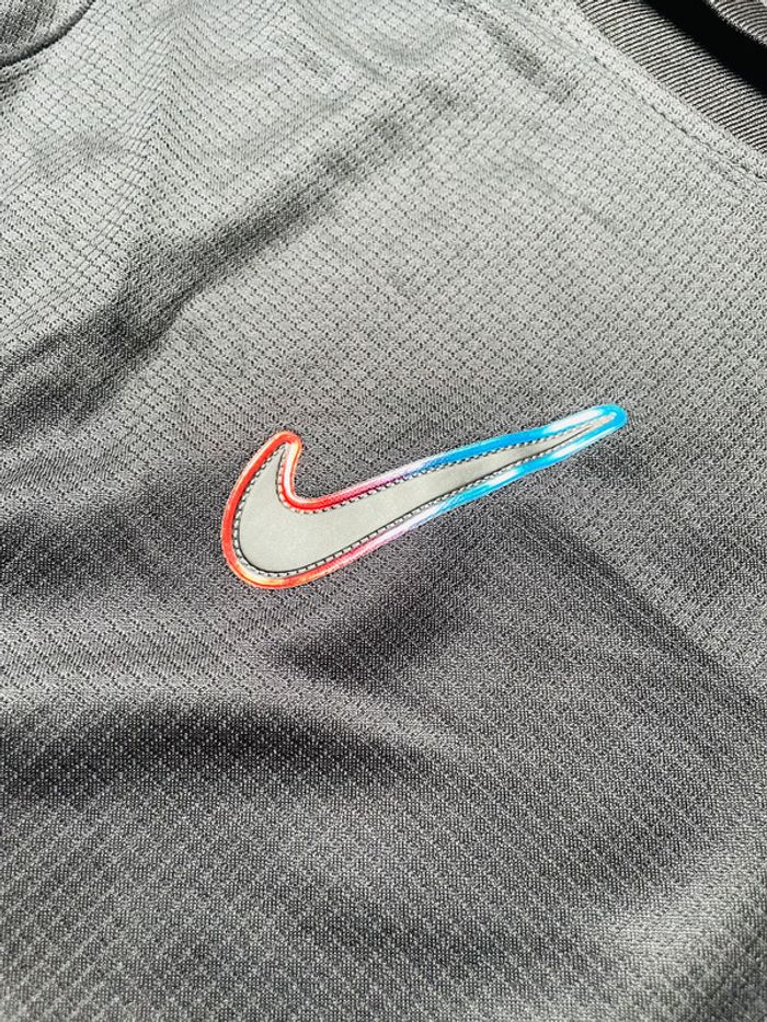 Maillot concept foot Barça noir rouge bleu Travis Scott taille S - photo numéro 5