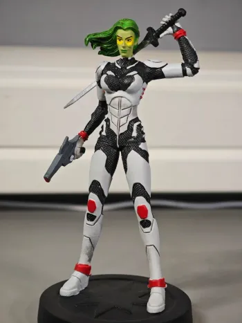 Figurine Les gardiens de la galaxie : Gamora 14cm officielle Marvel sans boite