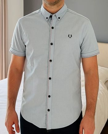 👕 Chemisette bleu clair Fred Perry – Taille M - 100% coton – Très bon état