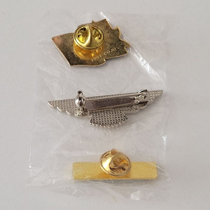 3 Pin's métal - photo numéro 2