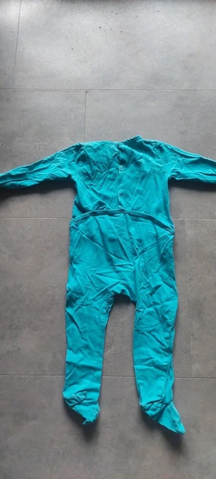 Lot 2 pyjama 18 mois - photo numéro 9
