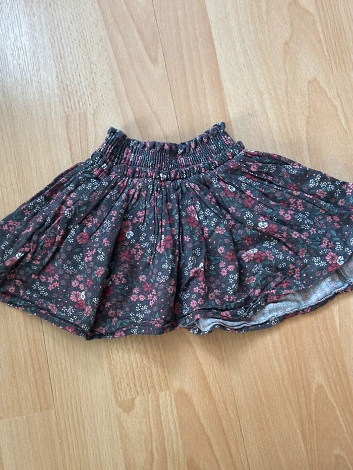 Petit jupe fleurie 2 ans