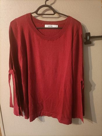Pull rouge manches dénudées
