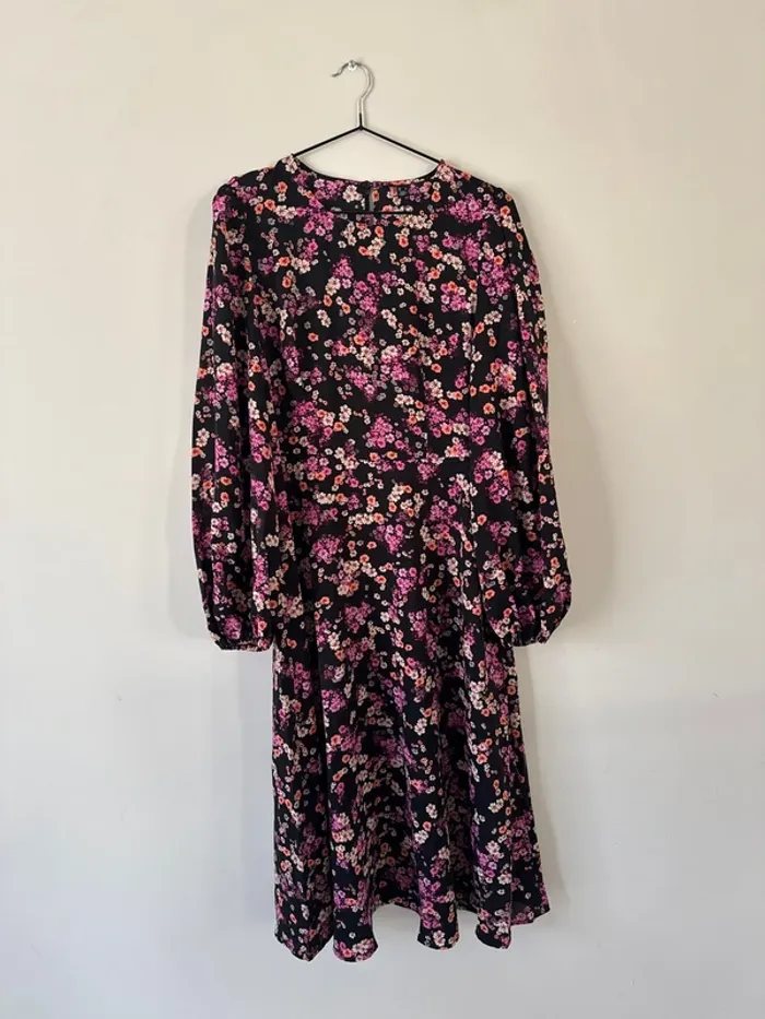 👗Asos- vero moda Robe mi-longue à fleurs- neuf sans étiquette- taille L🌻