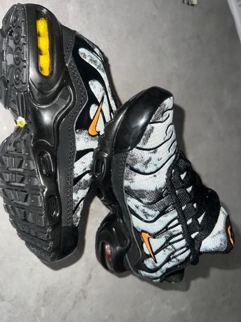 Nike Tn militaire gris 35