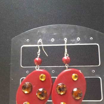 Boucles d'oreilles ovales avec ronds bordeaux