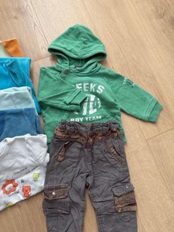 Lot de vêtements - photo numéro 4