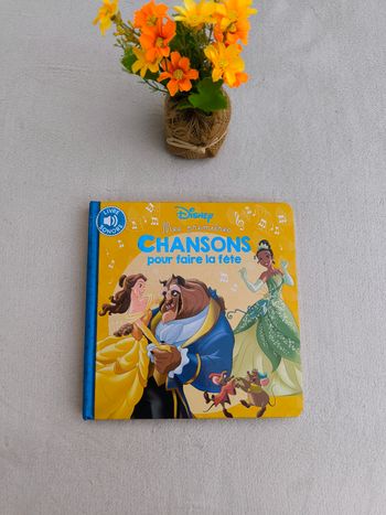 Livre musical Mes premières chansons pour faire la fête Disney