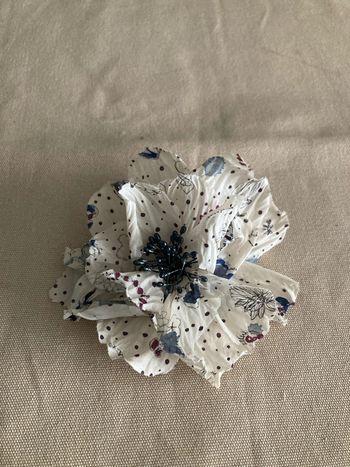 Broche fleur liberty