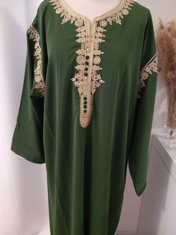 Caftan marocain brodé - photo numéro 3