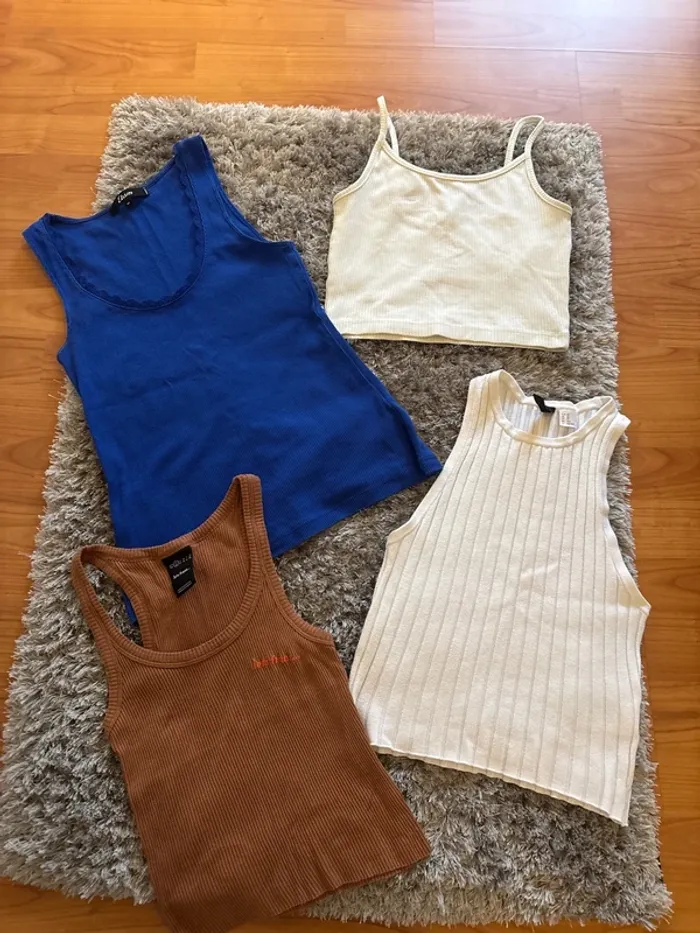 Lot de 4 hauts XS
