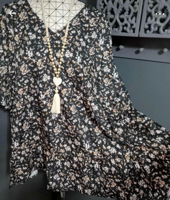 Blouse Noire Grande Taille 54 – Ample, Élégante à Imprimé Floral et Manches Tulipes 🌸 - photo numéro 2