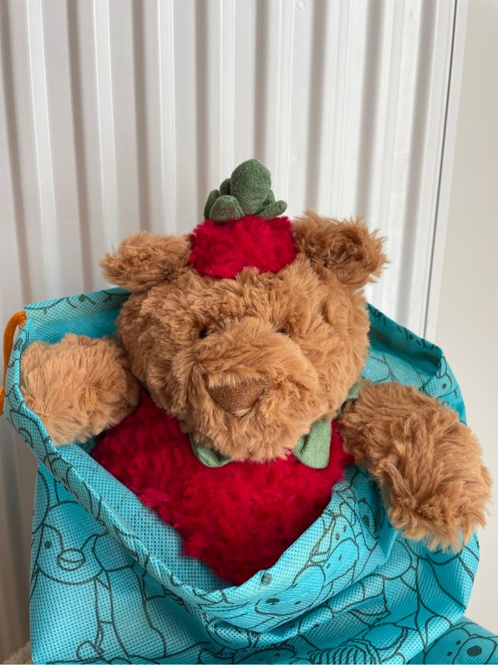Peluche Jellycat Ours Bartholomew Fraise 🍓 - photo numéro 2