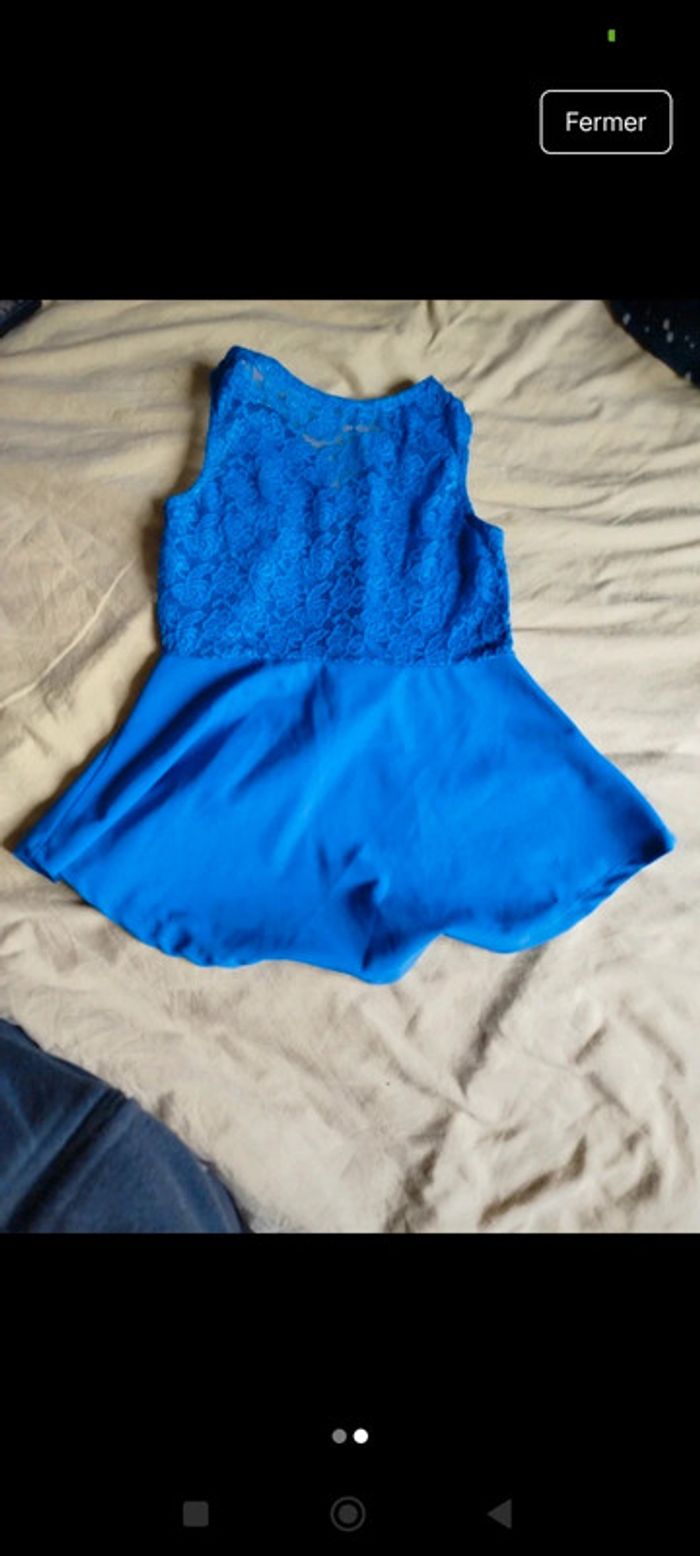 Petit haut bleu électrique