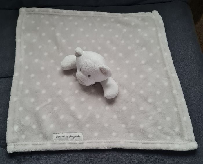Doudou ours carré plat polaire gris à pois blanc - Blankets & Beyond
