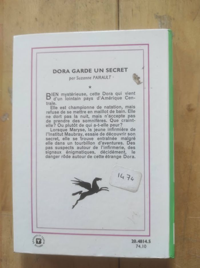 Dora garde un secret Suzanne Pairault Bibliothèque verte cartonnée 1974 - photo numéro 3