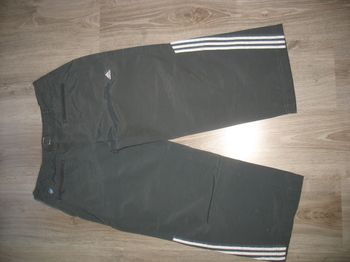 PANTACOURT DROIT GRIS FONCE "ADIDAS" - TAILLE 40 - n°05