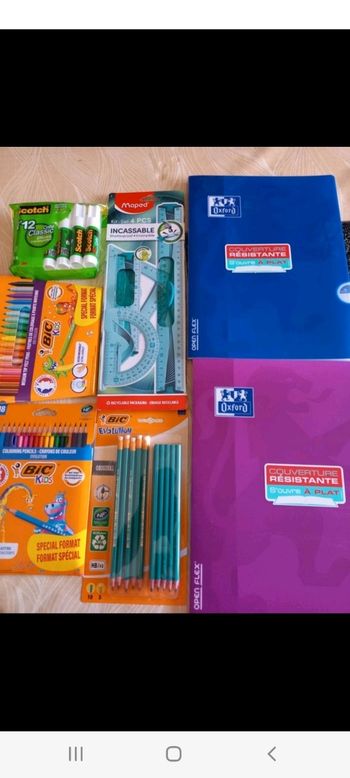 Lot scolaires divers articles neufs
