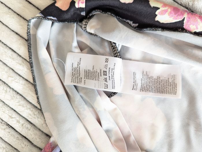 haut à épaules dénudées – motif floral - photo numéro 8