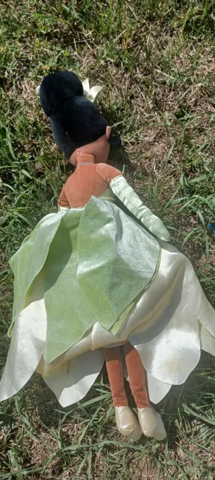 Peluche tiana la princesse et la grenouille disneyland paris - photo numéro 3