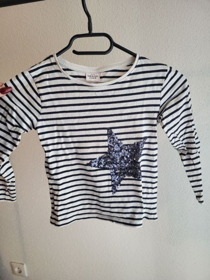 Pull leger sequin