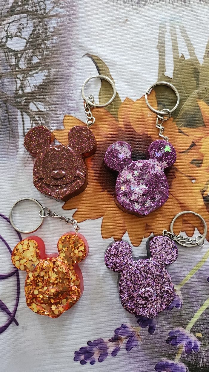 Porte clef Mickey, 4 euro pièces.