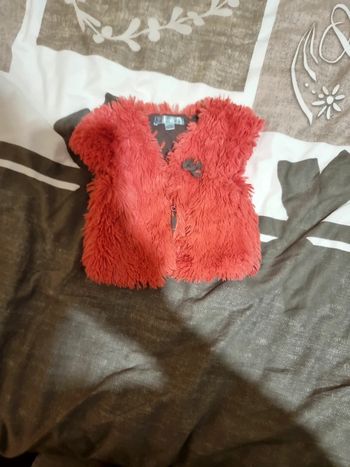 Gilet fausse fourrure 3 mois