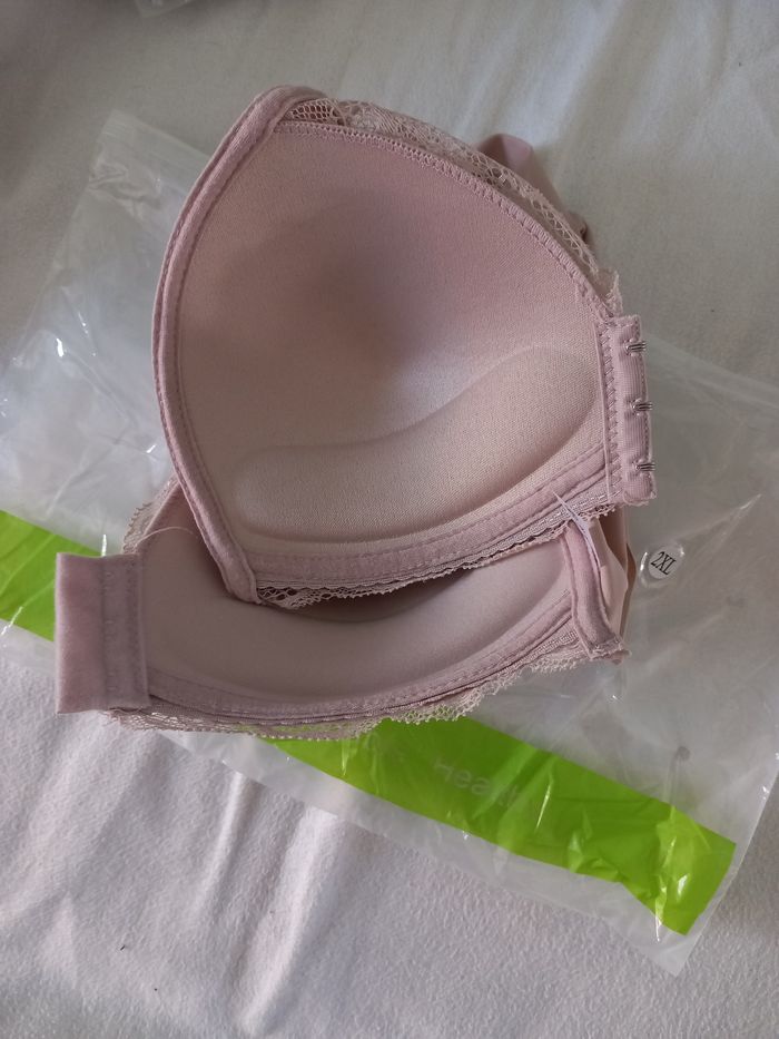 Soutien-Gorge neuf XXL rose - photo numéro 3