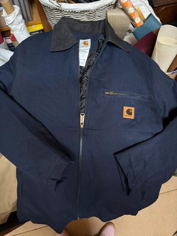 Veste Carhartt bleu marine – authentique, très bon état