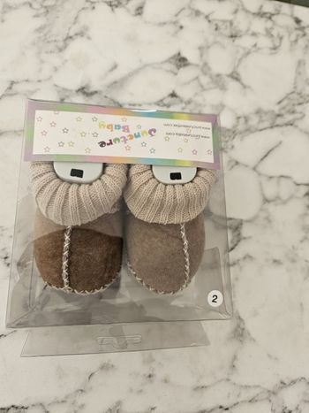 Chaussons bébé t2 