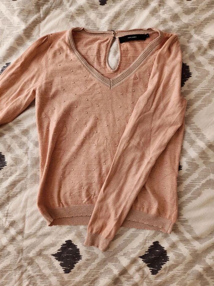 Pull fin rose pâle